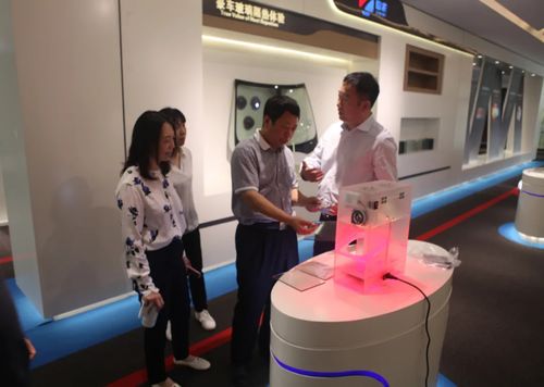 技術交流促發展，強強聯合譜新篇——中國建材檢驗認證集團領導蒞臨中凌工廠大連愛瑞德指導